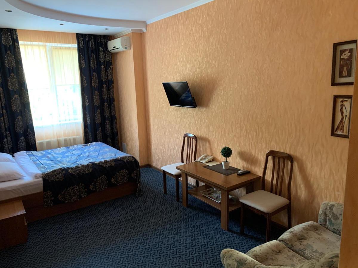 Hotel Dobrodiy Vinnitsja Eksteriør billede
