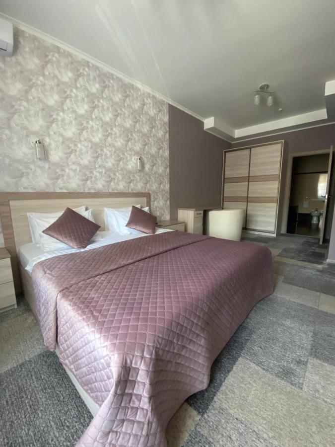 Hotel Dobrodiy Vinnitsja Eksteriør billede