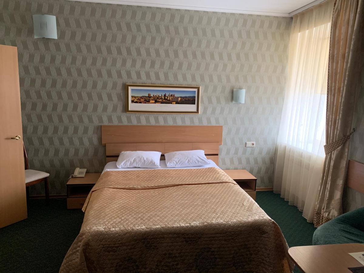 Hotel Dobrodiy Vinnitsja Eksteriør billede